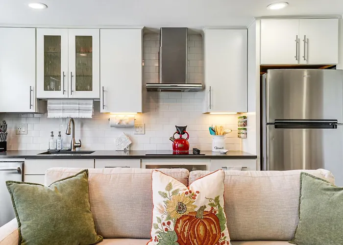 Walk To Constitution Beach: Mid-Century Boston Gem